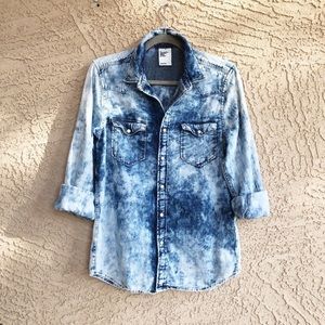 H&M Acid Wash Snap Down Blue Denim Slim Shirt